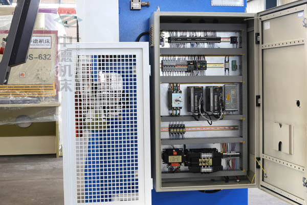 ZDPK-4015采用法國進口施耐德元氣件，抗干擾，穩定耐用壽命長.jpg