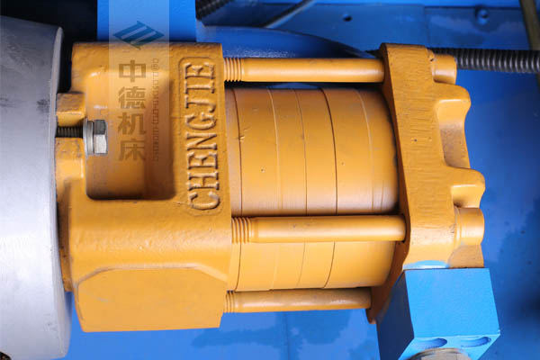 ZDPK-4015采用國內一流品牌電機及油泵，動力強勁，噪音低.jpg